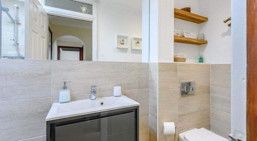 Photo of 1 Bed in Lymington