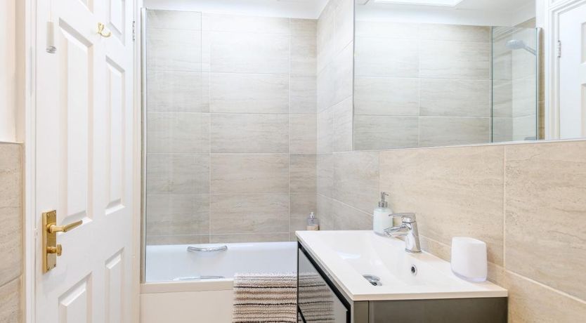 Photo of 1 Bed in Milford on Sea