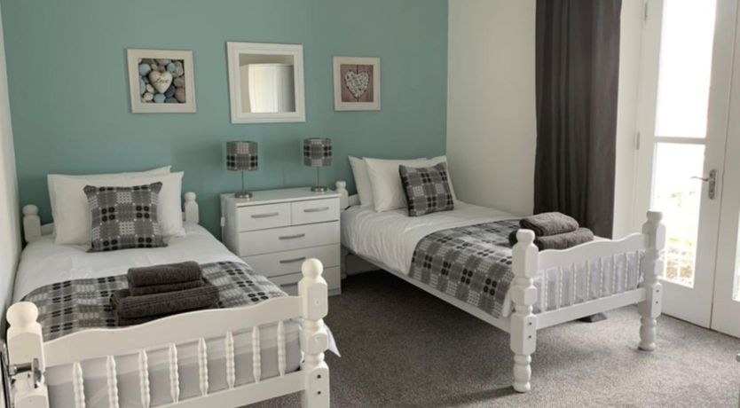 Photo of 2 Bed in Tenby