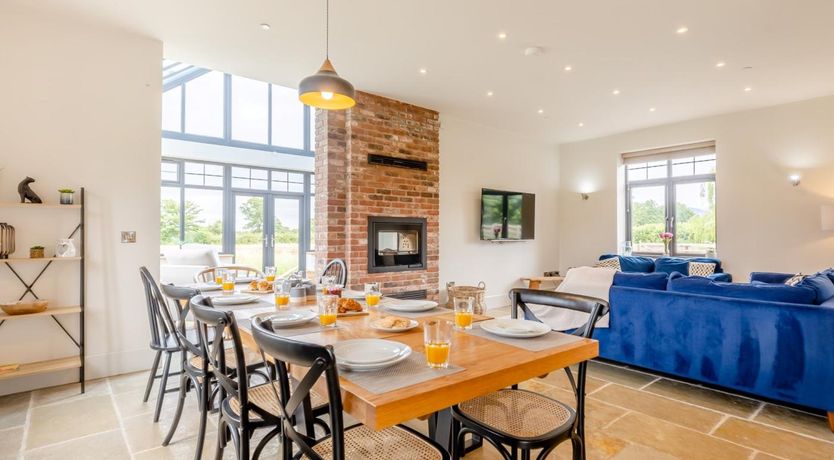 Photo of 5 Bed in Llanymynech