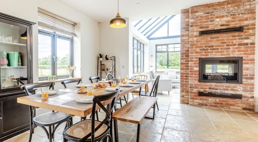 Photo of 5 Bed in Llanymynech