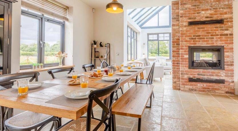 Photo of 5 Bed in Llanymynech