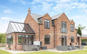 Photo of 5 Bed in Llanymynech