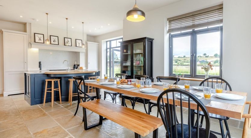 Photo of 5 Bed in Llanymynech