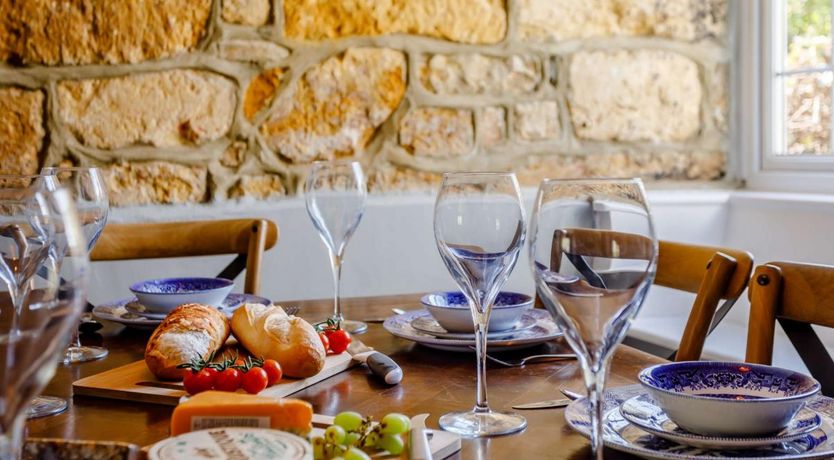 Photo of 4 Bed in Chideock