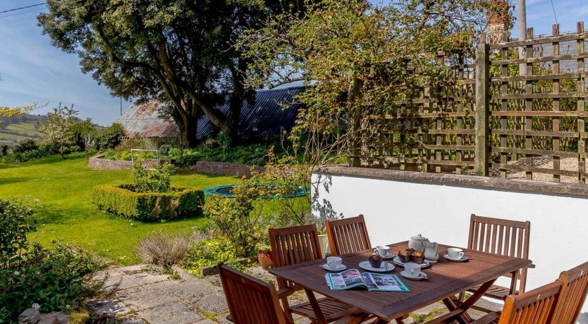 Photo of 3 Bed in Cathedine