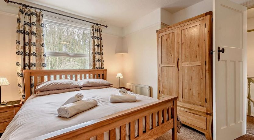 Photo of 3 Bed in Tenby