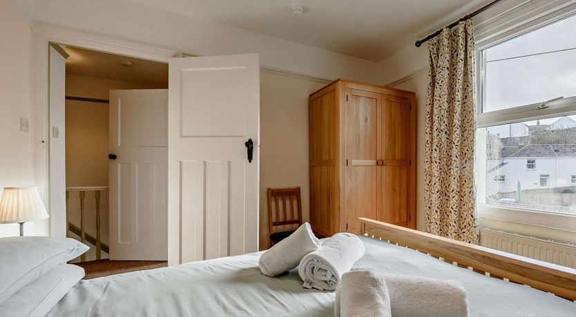 Photo of 3 Bed in Tenby