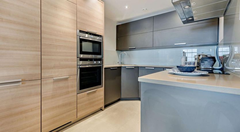 Photo of 2 Bed in Tenby