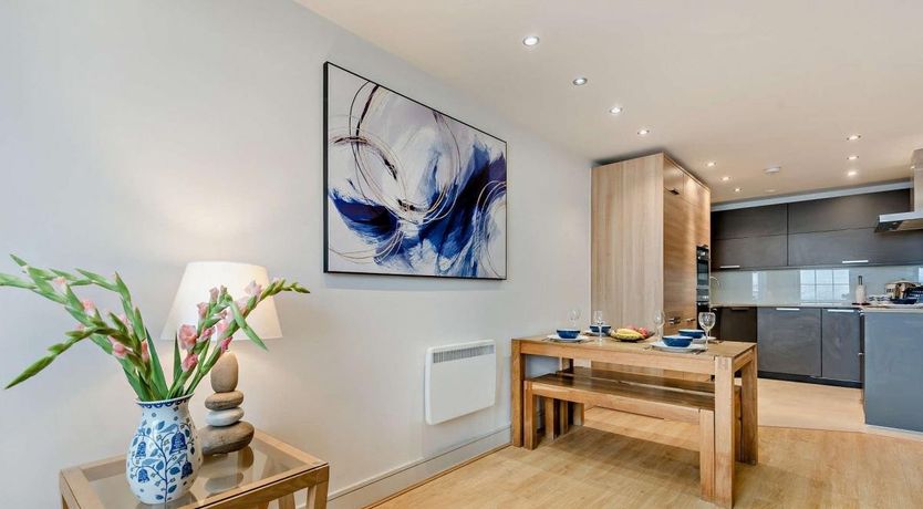 Photo of 2 Bed in Tenby