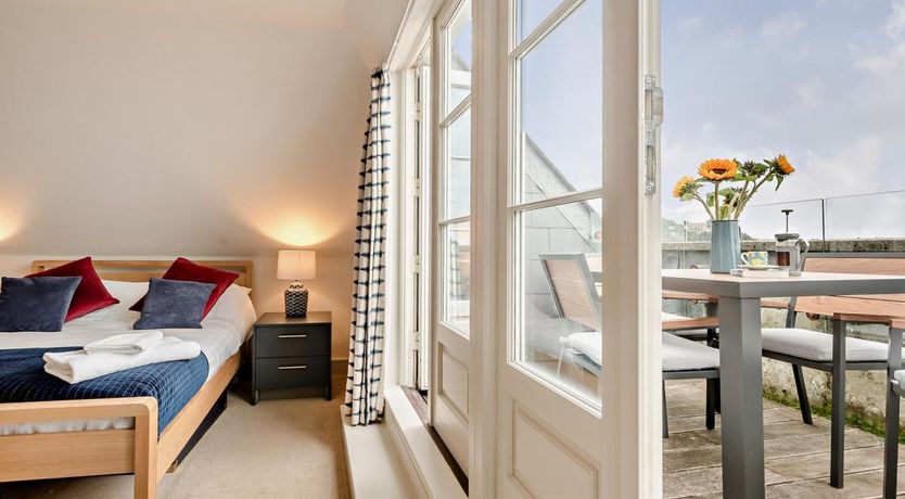 Photo of 2 Bed in Tenby