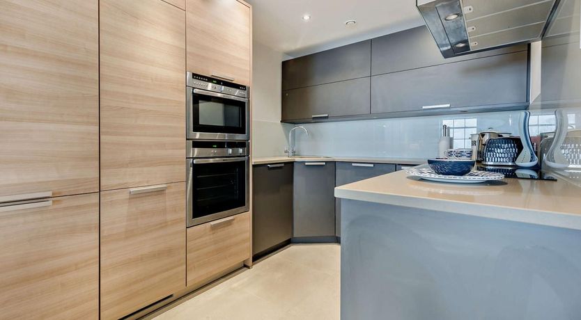 Photo of 2 Bed in Tenby