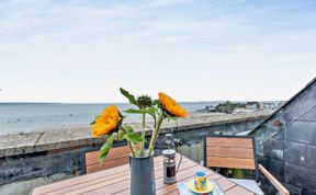 Photo of 2 Bed in Tenby