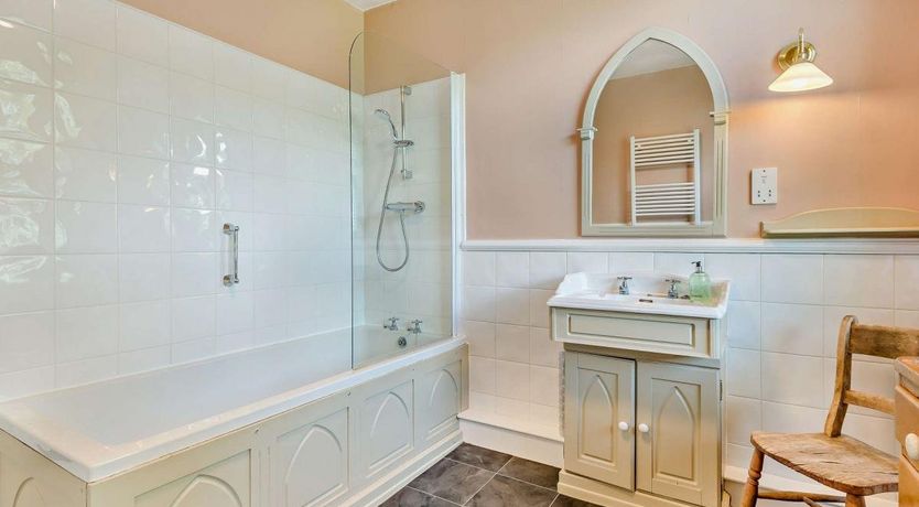 Photo of 3 Bed in Chapel Stile