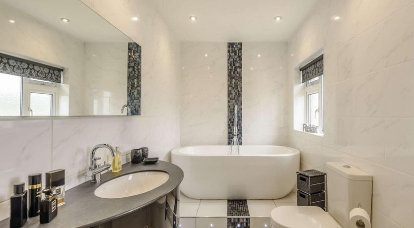 Photo of 3 Bed in Old Colwyn