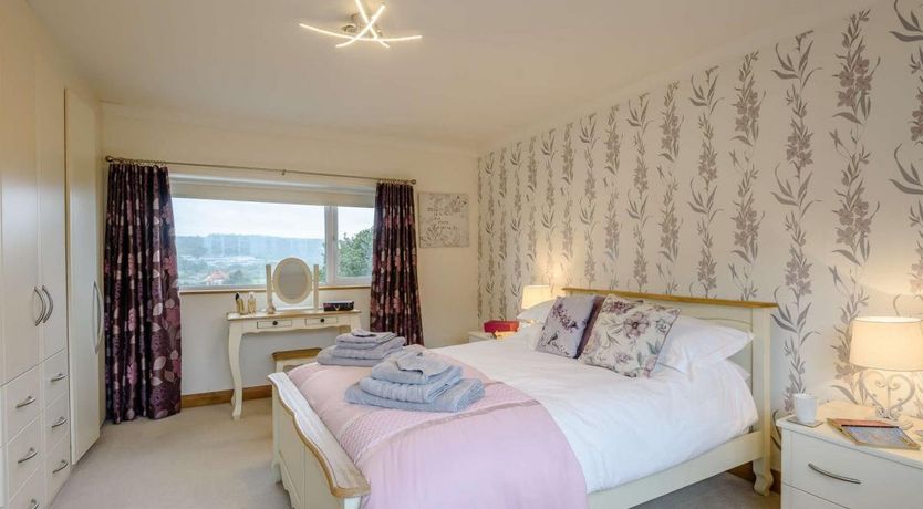 Photo of 3 Bed in Old Colwyn