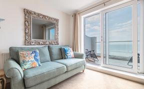 Photo of 2 Bed in Tywyn