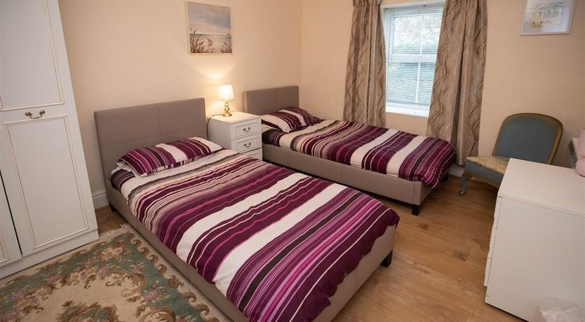 Photo of 2 Bed in Lydstep