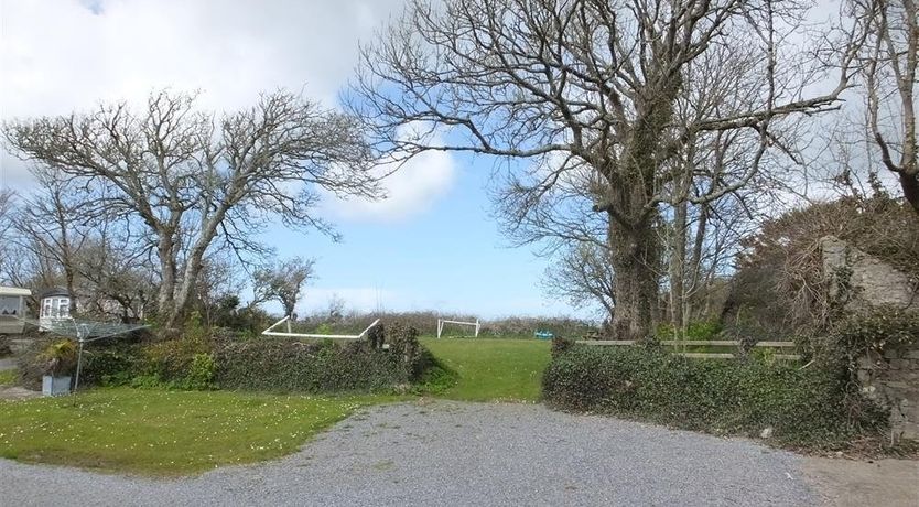 Photo of 2 Bed in Lydstep