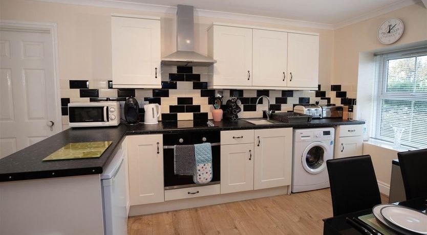 Photo of 2 Bed in Lydstep