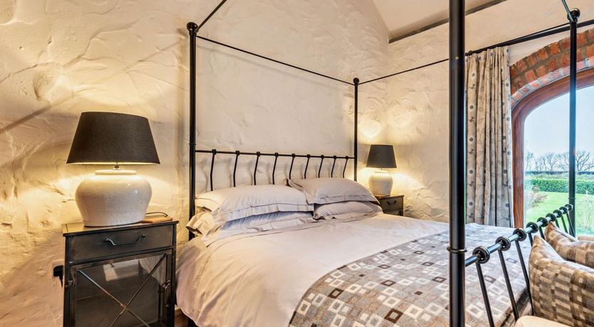 Photo of 3 Bed in St Florence