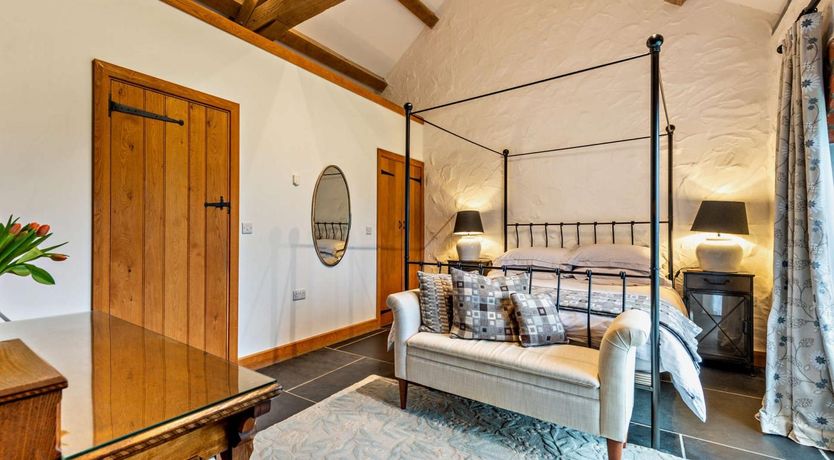 Photo of 3 Bed in St Florence