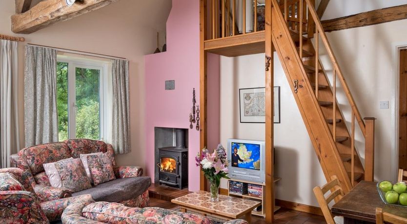 Photo of 3 Bed in Lower Chapel