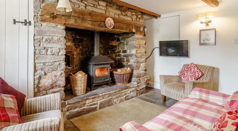 Photo of 2 Bed in Crickhowell