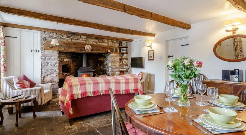 Photo of 2 Bed in Crickhowell