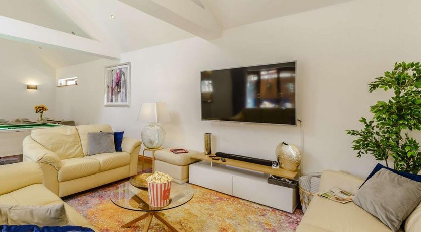 Photo of 4 Bed in Okehampton