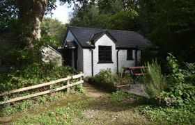 Photo of cottage-in-west-wales-5