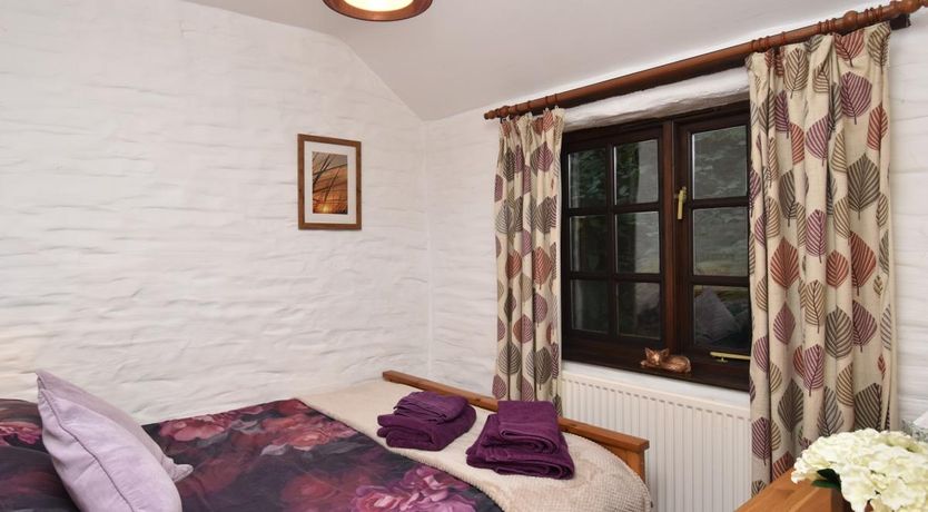 Photo of 2 Bed in Cilgerran