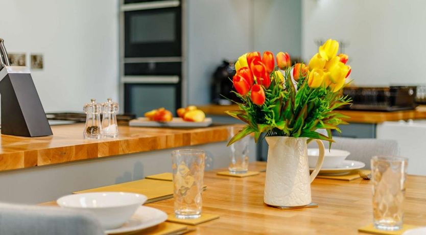 Photo of 2 Bed in Gidcott