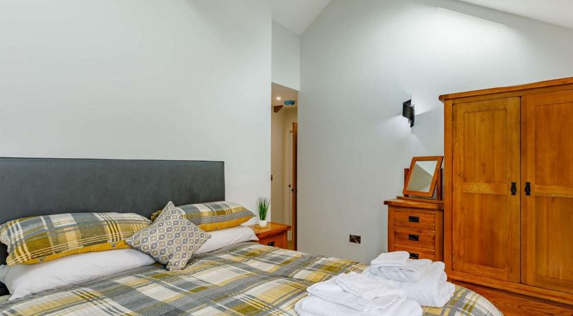 Photo of 2 Bed in Gidcott