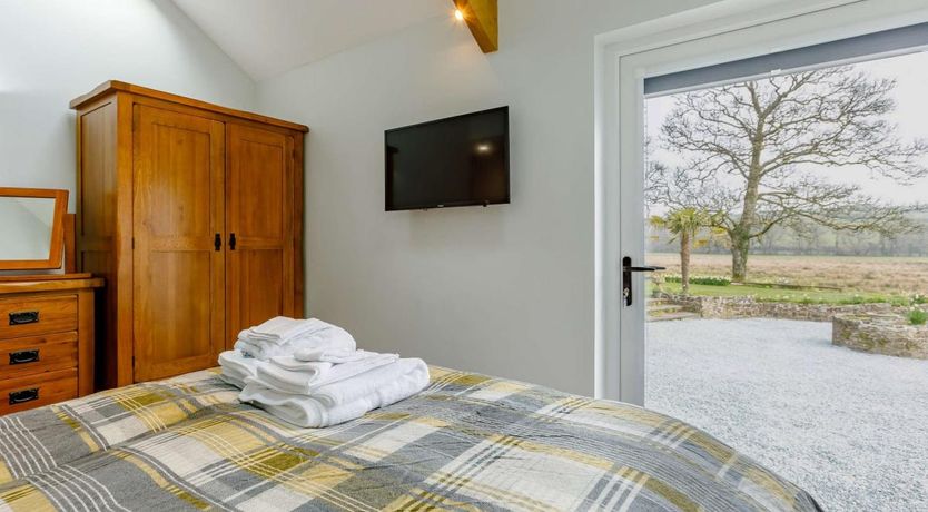 Photo of 2 Bed in Gidcott