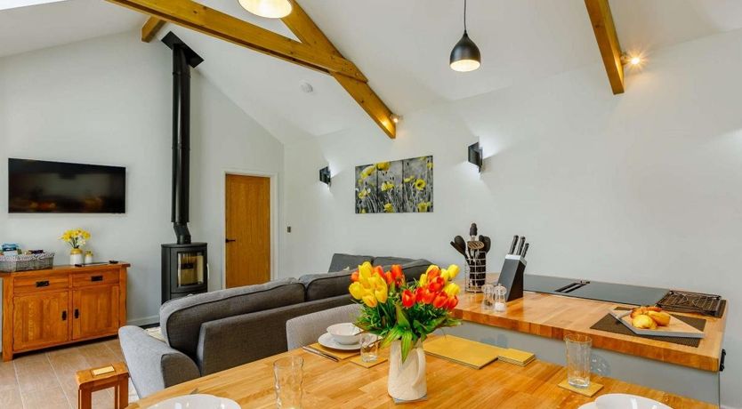 Photo of 2 Bed in Gidcott