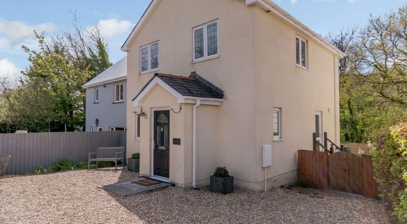 Photo of 3 Bed in Stepaside