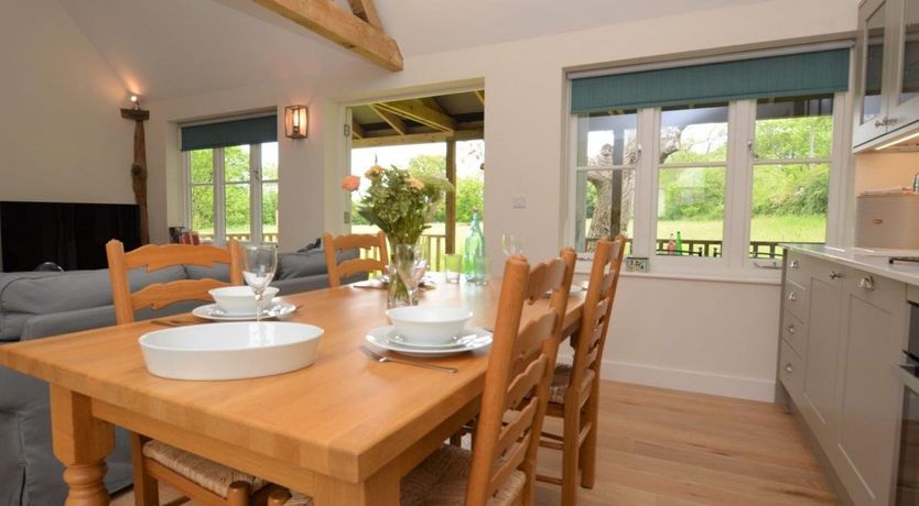 Photo of 2 Bed in Middlemarsh