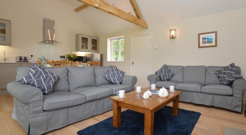 Photo of 2 Bed in Middlemarsh