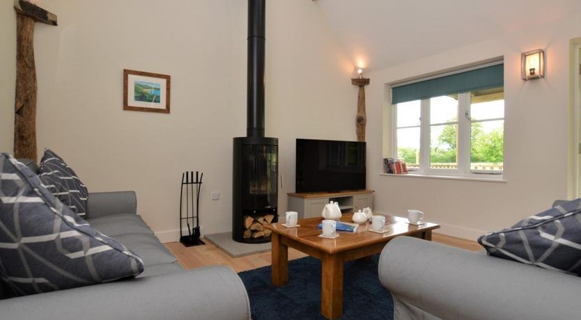 Photo of 2 Bed in Middlemarsh