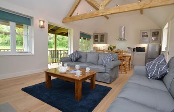2 Bed in Middlemarsh Holiday Cottage