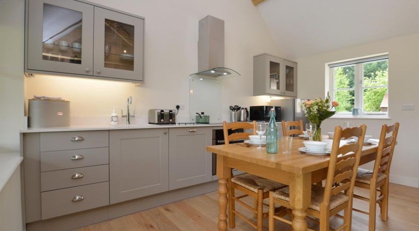 Photo of 2 Bed in Middlemarsh