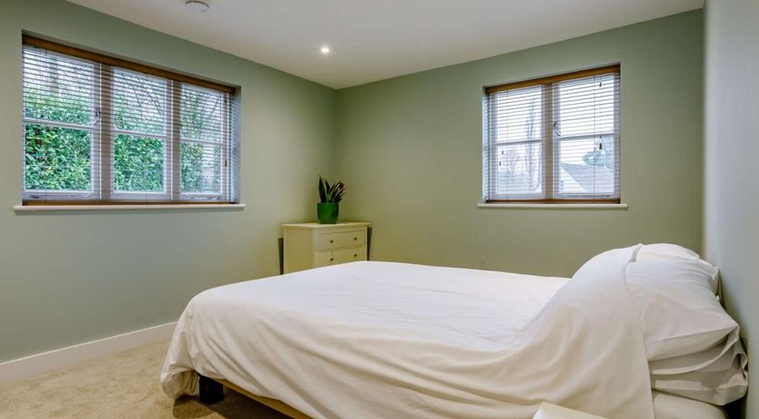 Photo of 2 Bed in Middlemarsh