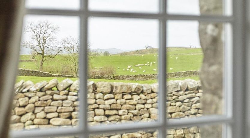 Photo of 3 Bed in Masongill