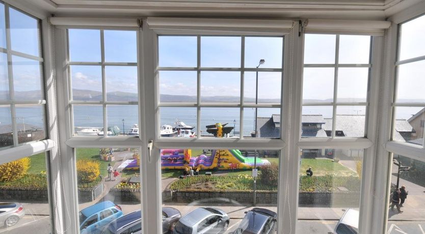 Photo of 2 Bed in Aberdovey