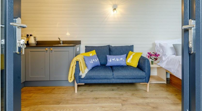 Photo of 1 Bed in Capel Garmon