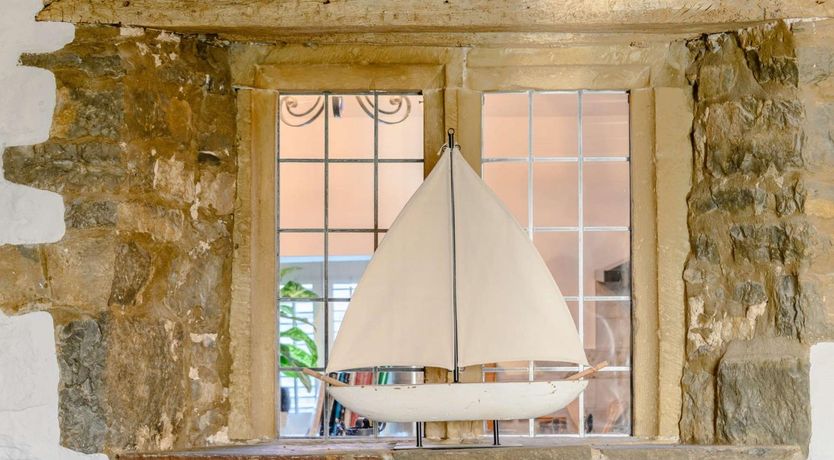 Photo of 8 Bed in Bridgend