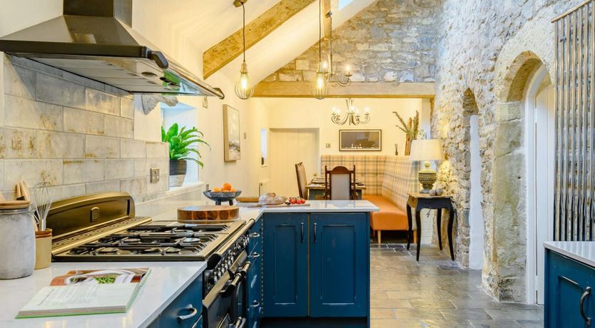 Photo of 8 Bed in Bridgend