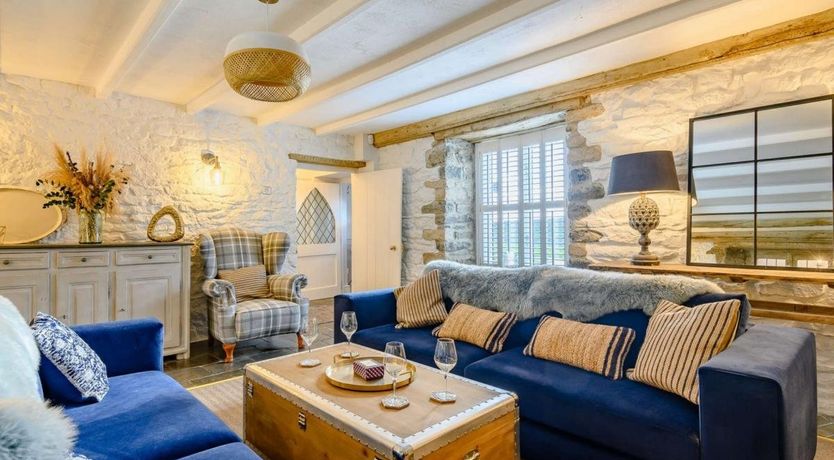 Photo of 8 Bed in Southerndown