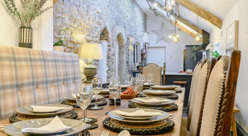 Photo of 8 Bed in Southerndown